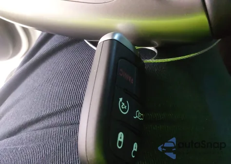 2017 Jeep Grand Cherokee Srt 4X4 from USA, damaged, VIN 1C4RJFDJ1HC772303